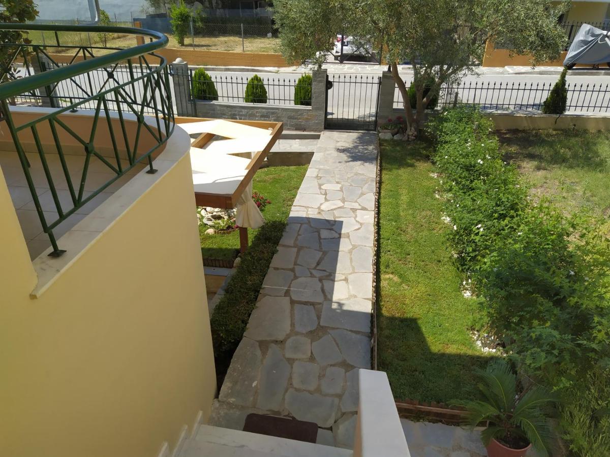 Amalia Bay Villa Nea Iraklitsa Exterior photo