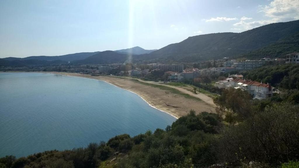 Amalia Bay Villa Nea Iraklitsa Exterior photo